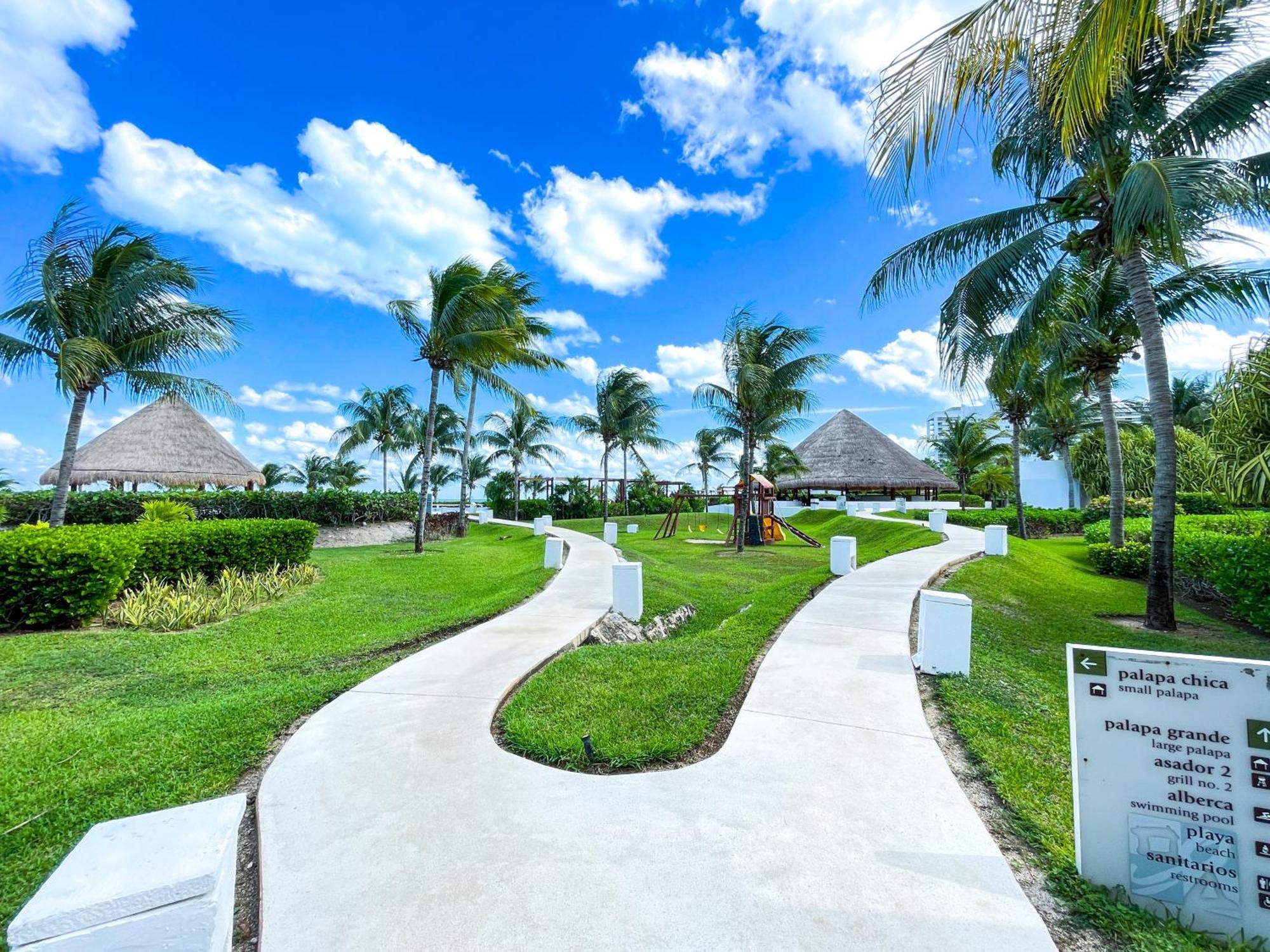 New Beachfront Luxury Apartments Cancún Exterior foto